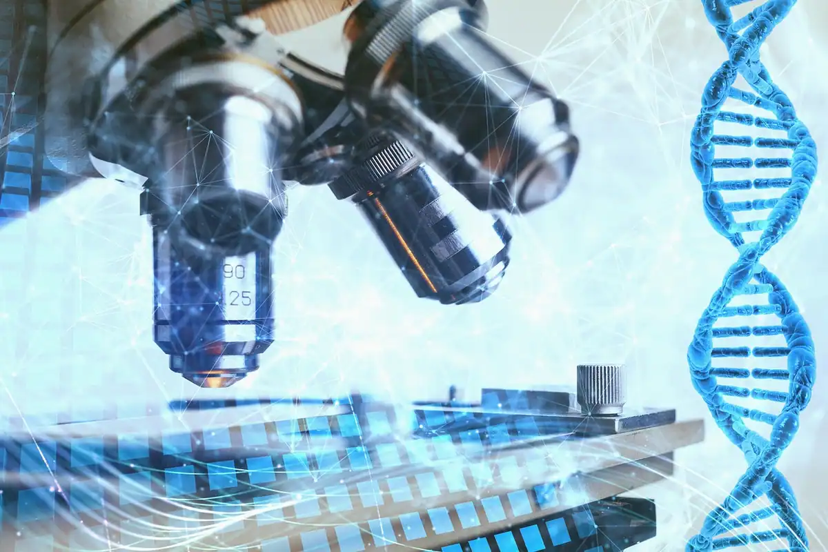 Microscop modern și imagine stilizată de ADN într-un laborator de analize